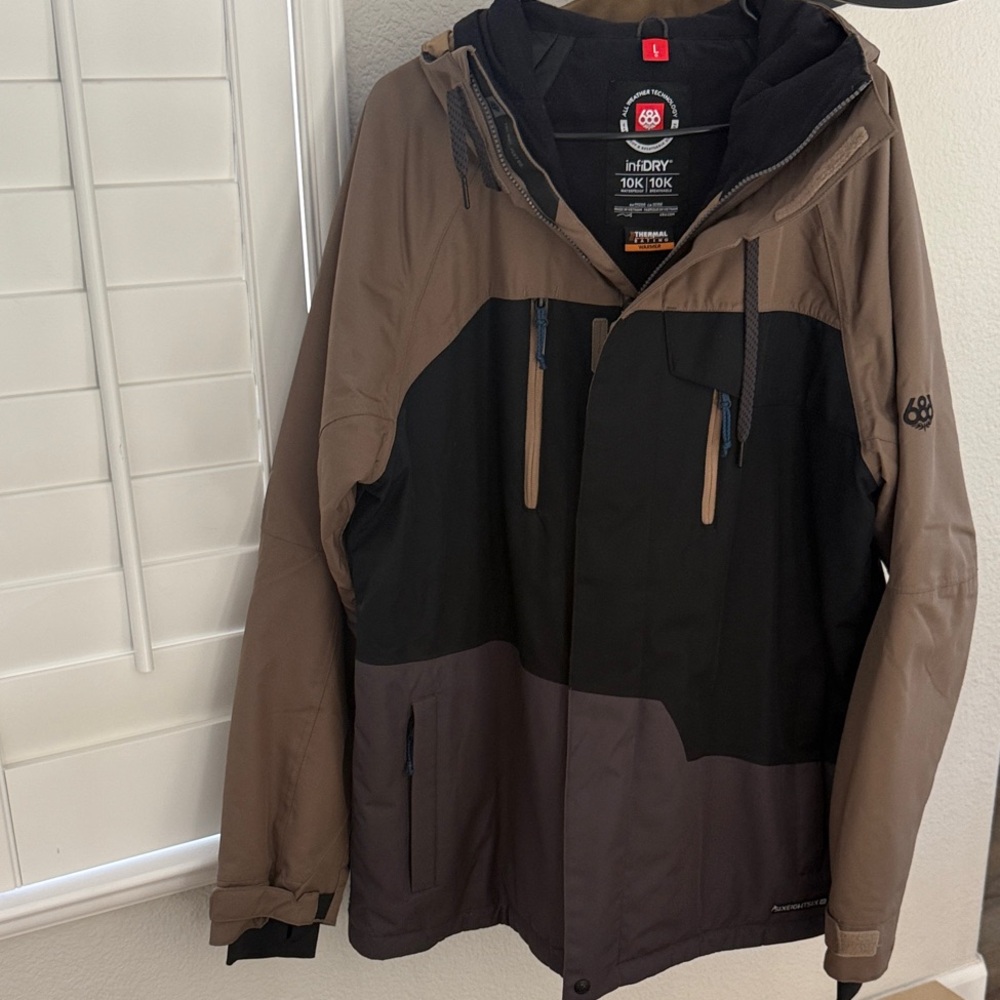 686 Men's Black and Tan Ski Jacket